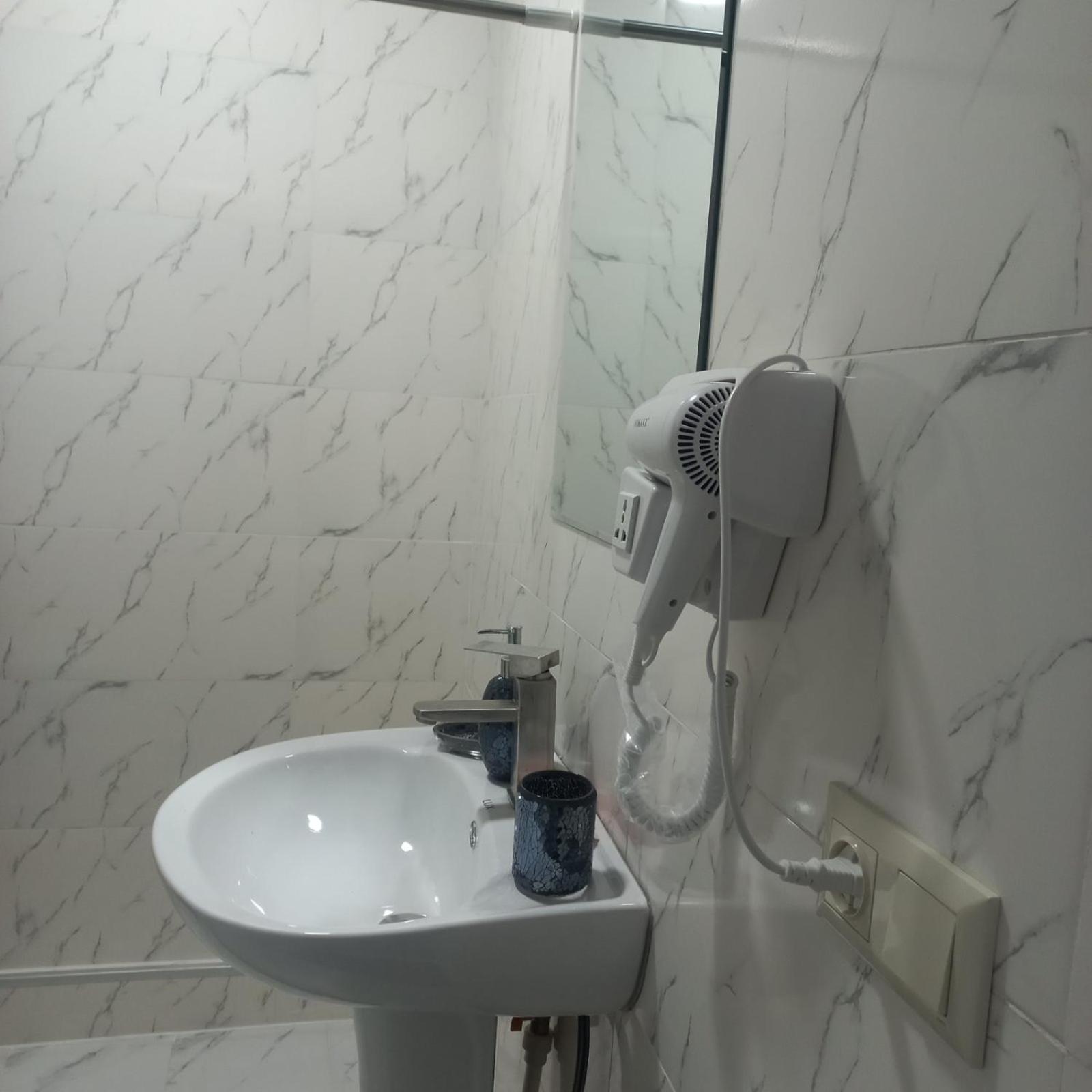 Ira & Vaso'S Guest House Borjomipark Chambre photo